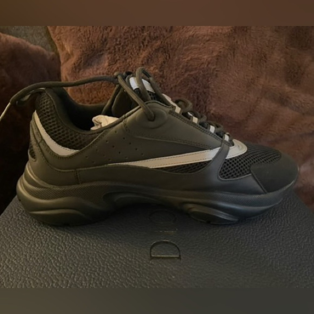 Dior B 22 ‘Black Reflective’
Used
Size 10.5/43.5EU
Og all